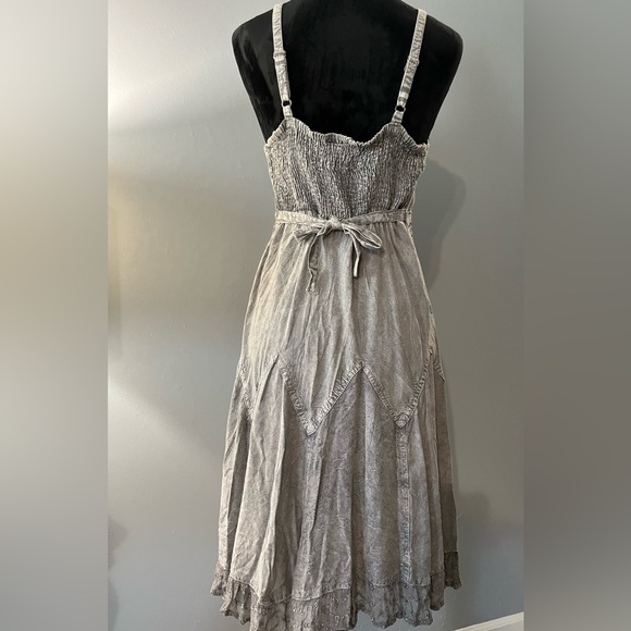 Elegant 🌞 SAKKS gray Lace-Trimmed sundress - Picture 3 of 12